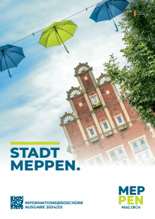 Titelseite Stadtinfobroschüre 2024 2025 zeigt das Meppener Rathaus © BVB-Verlag